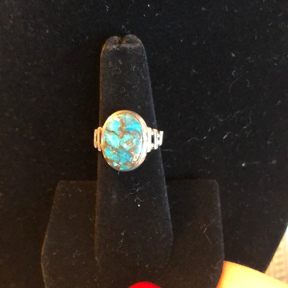 unknown Jewelry - Gold Veined Turquoise .925 Silver Ring